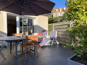 Outdoor dining - 487 - 3-room house 50 meters from the beach (CAROUAL)