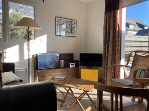TV - House with direct beach access in Erquy | 4 guests | Ref 487 (ERQUY)