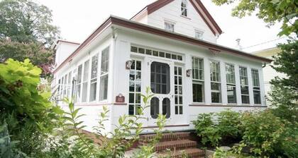 Cape May Bungalow - Iconic Washington St - Bike to Beach