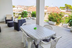 Outdoor dining - Mykonos B7 - Apollo - 2-room apartment with terrace and sea view (Pineto)