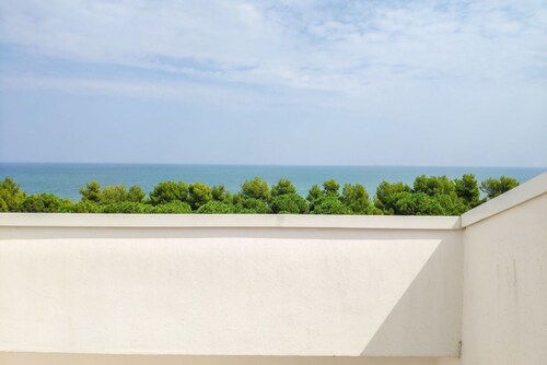 The recently-built Résidence Cerrano Park consists of two buildings with 12 three-room apartments, and offers guests the unique opportunity to have breakfast while enjoying a breathtaking view of the m