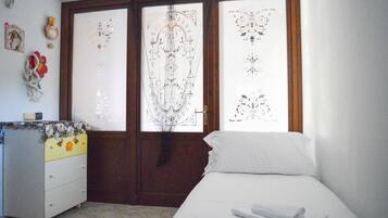 5 chambres, draps fournis