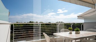 The recently-built Résidence Cerrano Park consists of two buildings with 12 three-room apartments, and offers guests the unique opportunity to have breakfast while enjoying a breathtaking view of the m