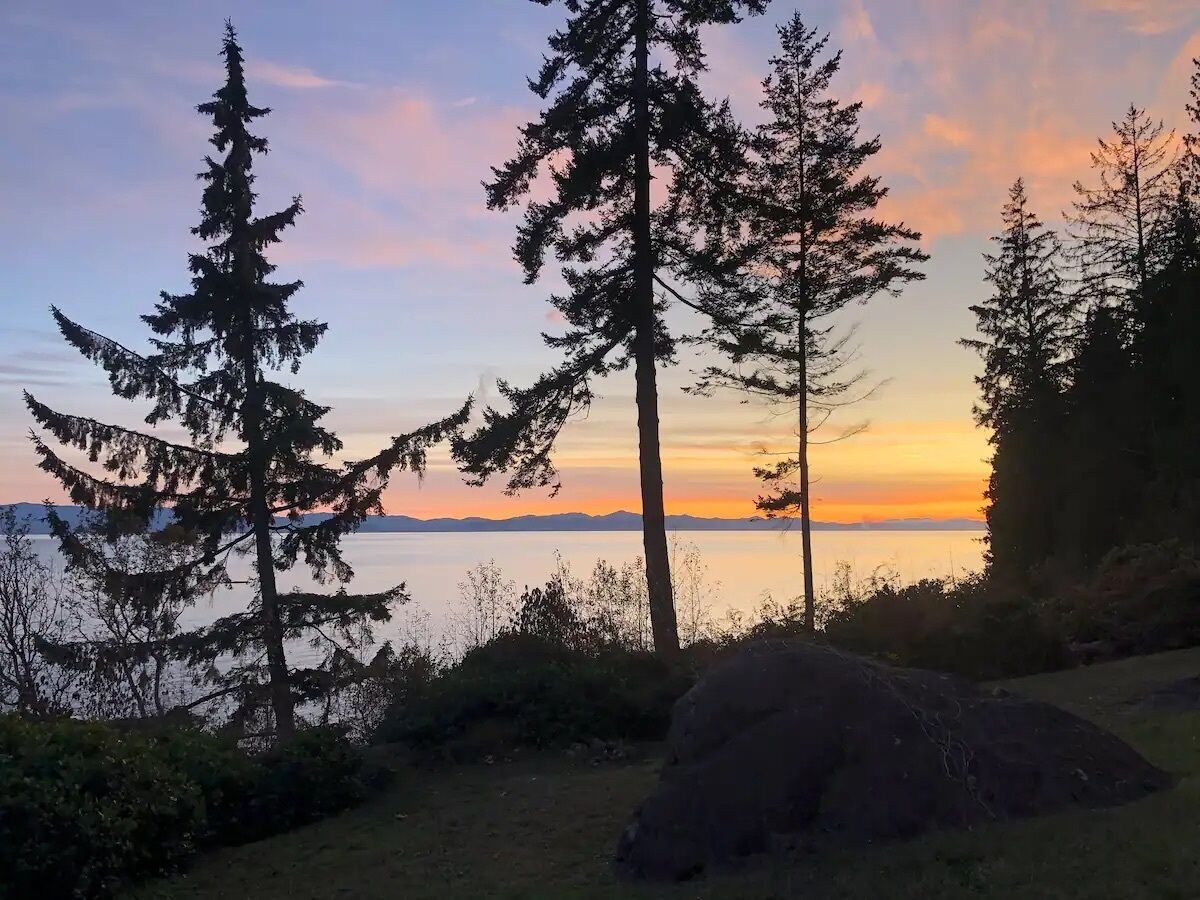 Pacific Coast Oceanfront 2 bedroom condo