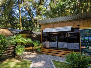 Fachada da propriedade