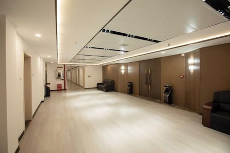 Interior. Lg Hotel