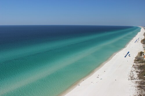 🌊 “Sun, sand, and a deal you don’t want to miss—let’s get you to the beach!”