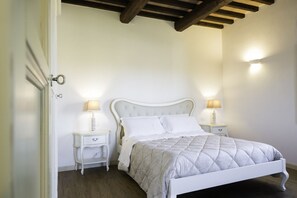 7 quartos, Wi-Fi, roupa de cama, acesso para cadeiras de rodas