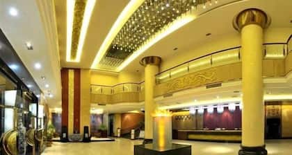 Deyuan Hotel (Shaoguan Nanhua Temple)