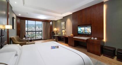 Holiday Inn Ginza (Fuling Commercial Pedestrian Street)