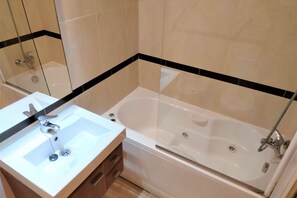 Duschwanne, Bidet