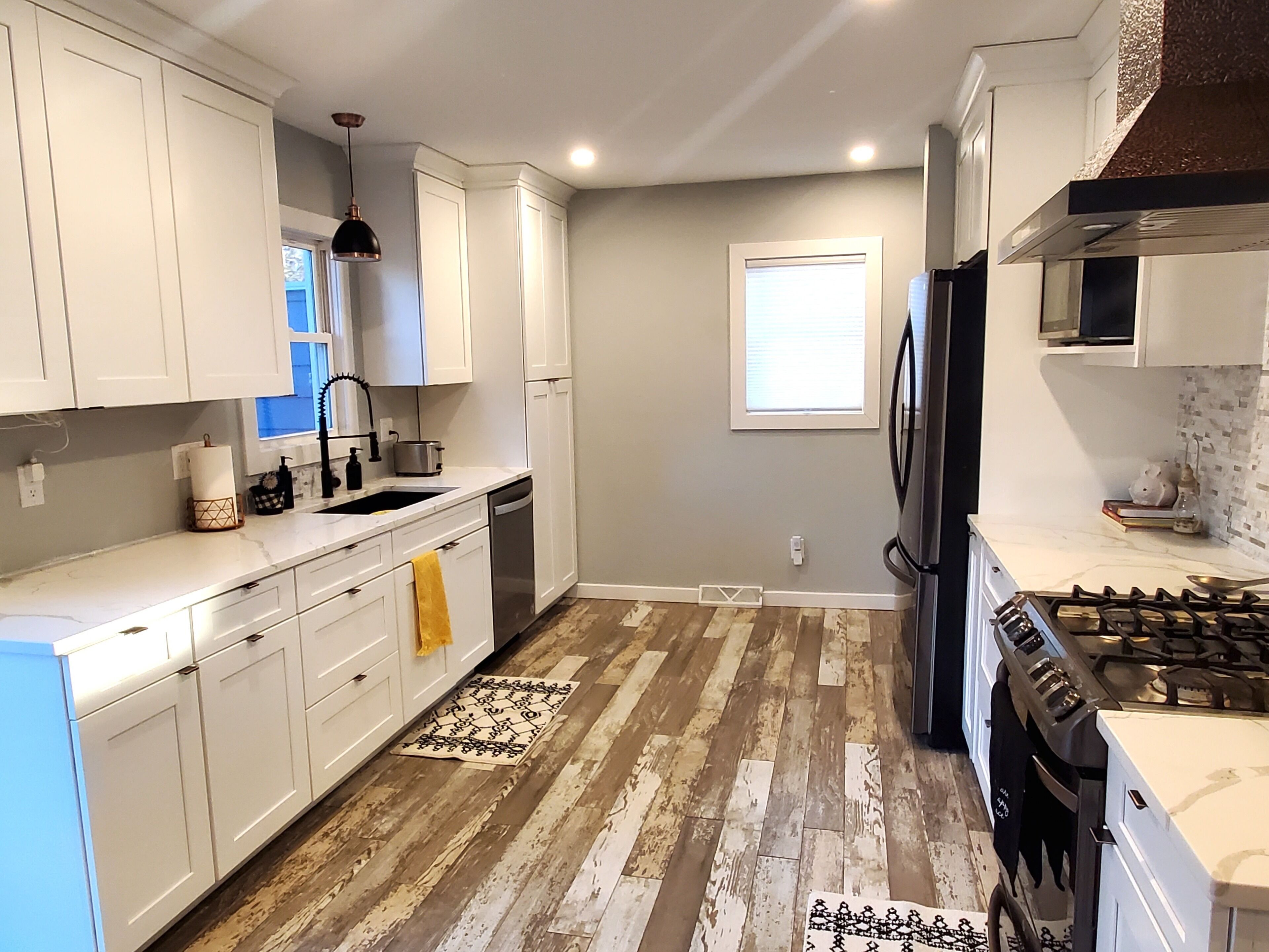 Backyard Park Access & Walking Distance Downtown Valpo