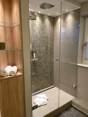 Unclassified image, 4 of 11, button