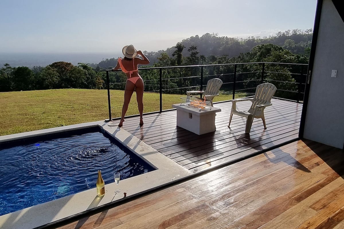 2 kamar tidur, Wi-Fi gratis, dan seprai linen