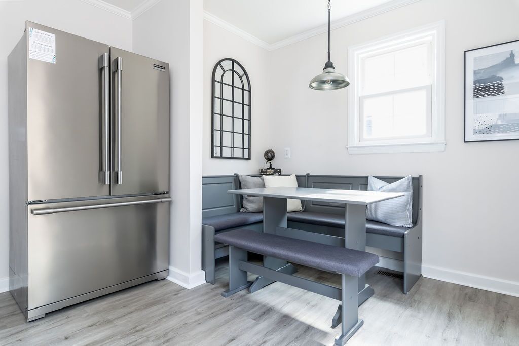 SoPi Cottage - Walk to Town - King Bed