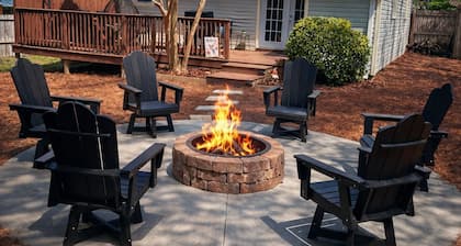 SoPi Cottage - Walk to Town - King Bed