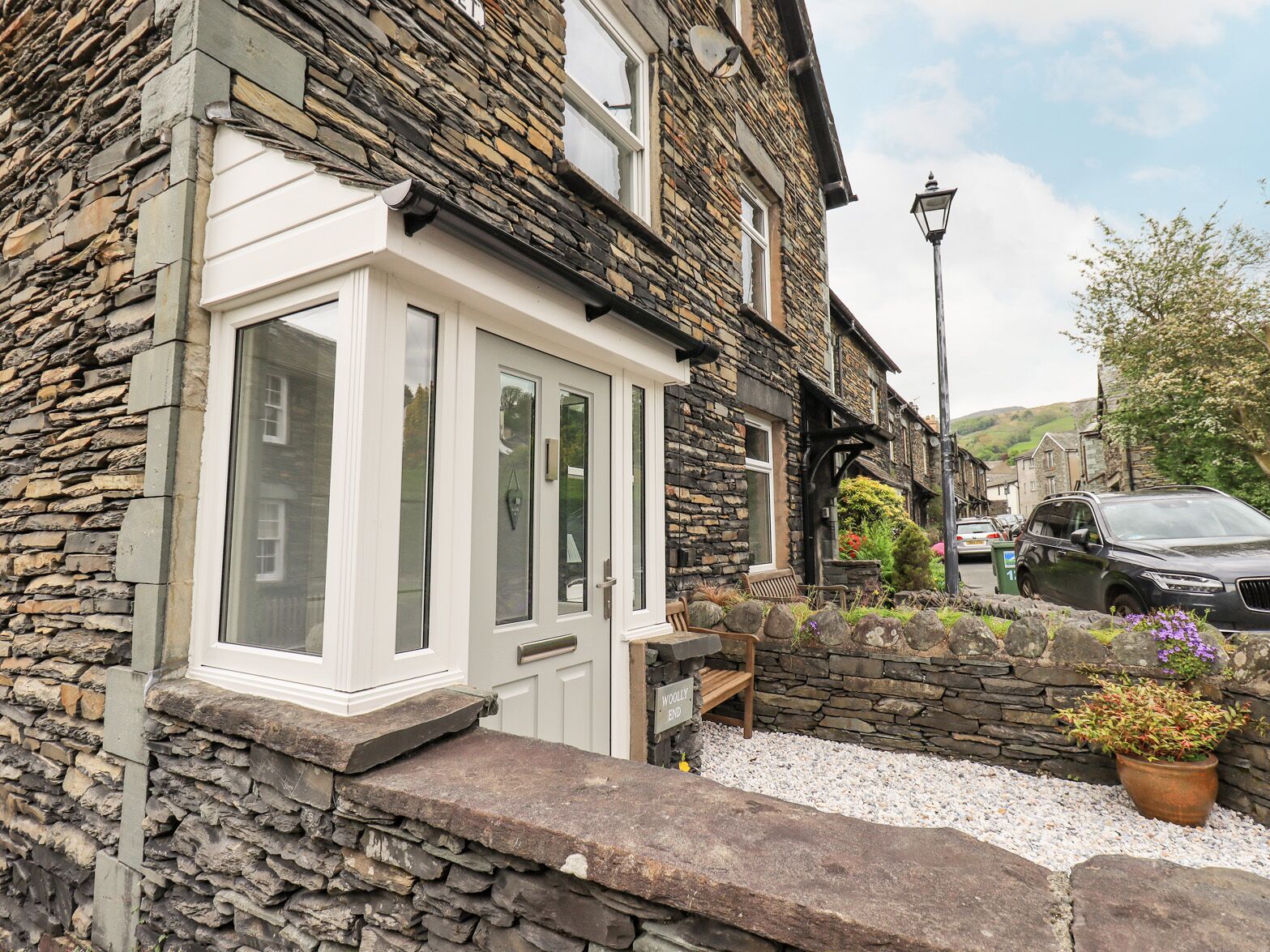 WOOLLY END COTTAGE, family friendly, with open fire in Ambleside