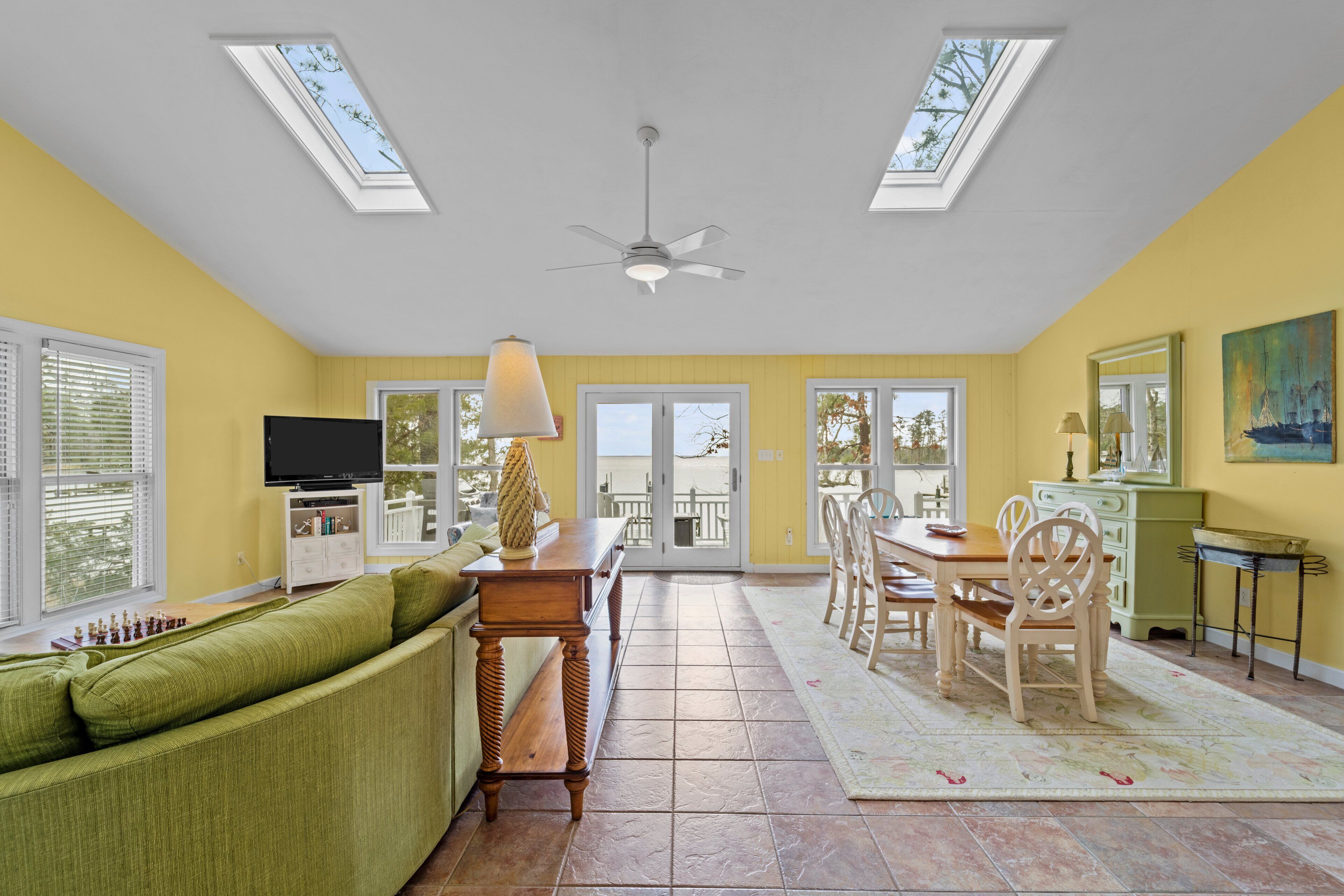 Port Peninsula Waterfront Paradise - Waterfront with Dock & Boat Lift