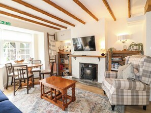 Cottage | Interior
