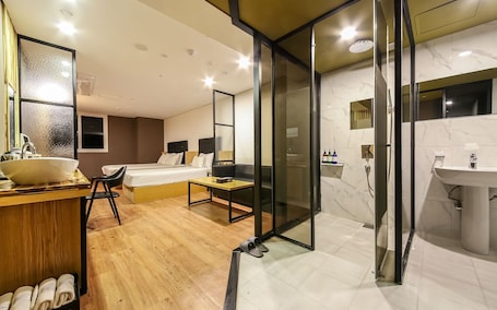 1 habitación, wifi gratis y ropa de cama