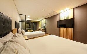 Room (Twin) | 1 bedroom, free WiFi, bed sheets - Jinju Chungmugongdong Cozy (Jinju)