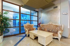 Unclassified image, 3 of 29, button - Yongcui Hotel (Shenzhen Luohu Shuibei Jewelry City) (Shenzhen)