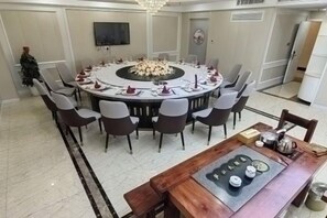 تناول الطعام