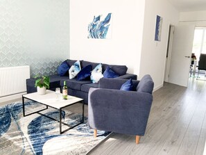 Smart TV, Netflix, streaming services