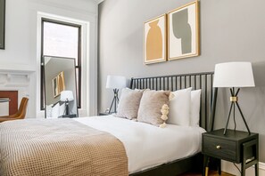 Fer et planche à repasser, Wi-Fi, literie fournie