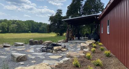 Unique Sportsman's Lodge surrounded by North Sauty Waterfowl Refuge acres.