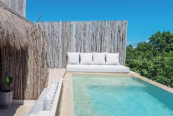 Pool - 3 Bed Apartment Sleeps 6 - Private Pool & Hot Tub (Tulum)