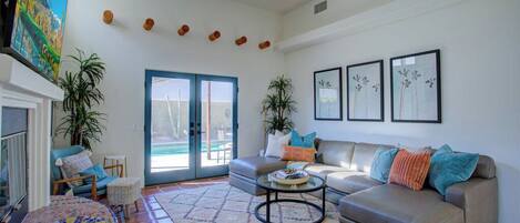 TV connectée, cheminée