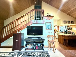 Interior - Cozy log cabin 4 minutes outside Stone Mountain! (Traphill)