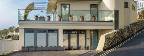 The Beach House -  a house that sleeps 6 guests  in 3 bedrooms