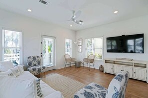 Smart-tv en een kantoor