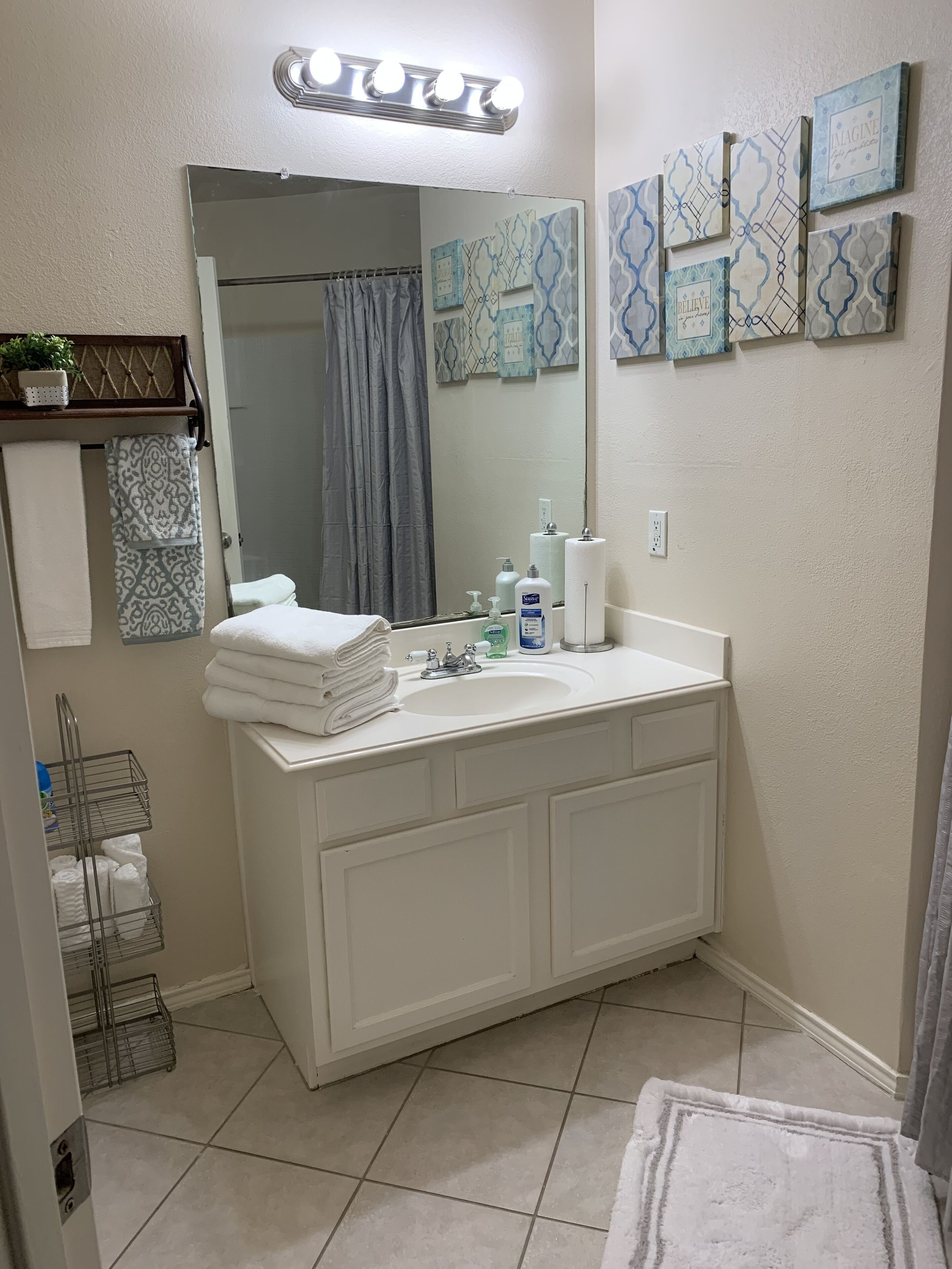 City home in the middle of the DFW entertainment