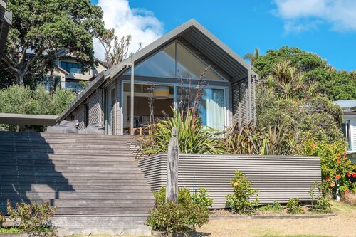 Waiheke Beachfront Apartment | You've Got It Maid
