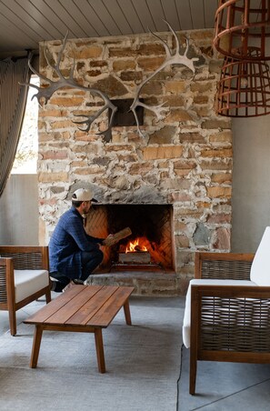 Interior - Water's edge, gated community, private dock with toys, community pool, hot tub (Crane Hill)