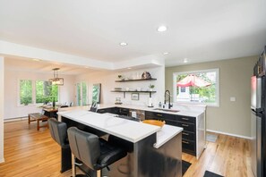 Fridge, microwave, dishwasher, coffee/tea maker