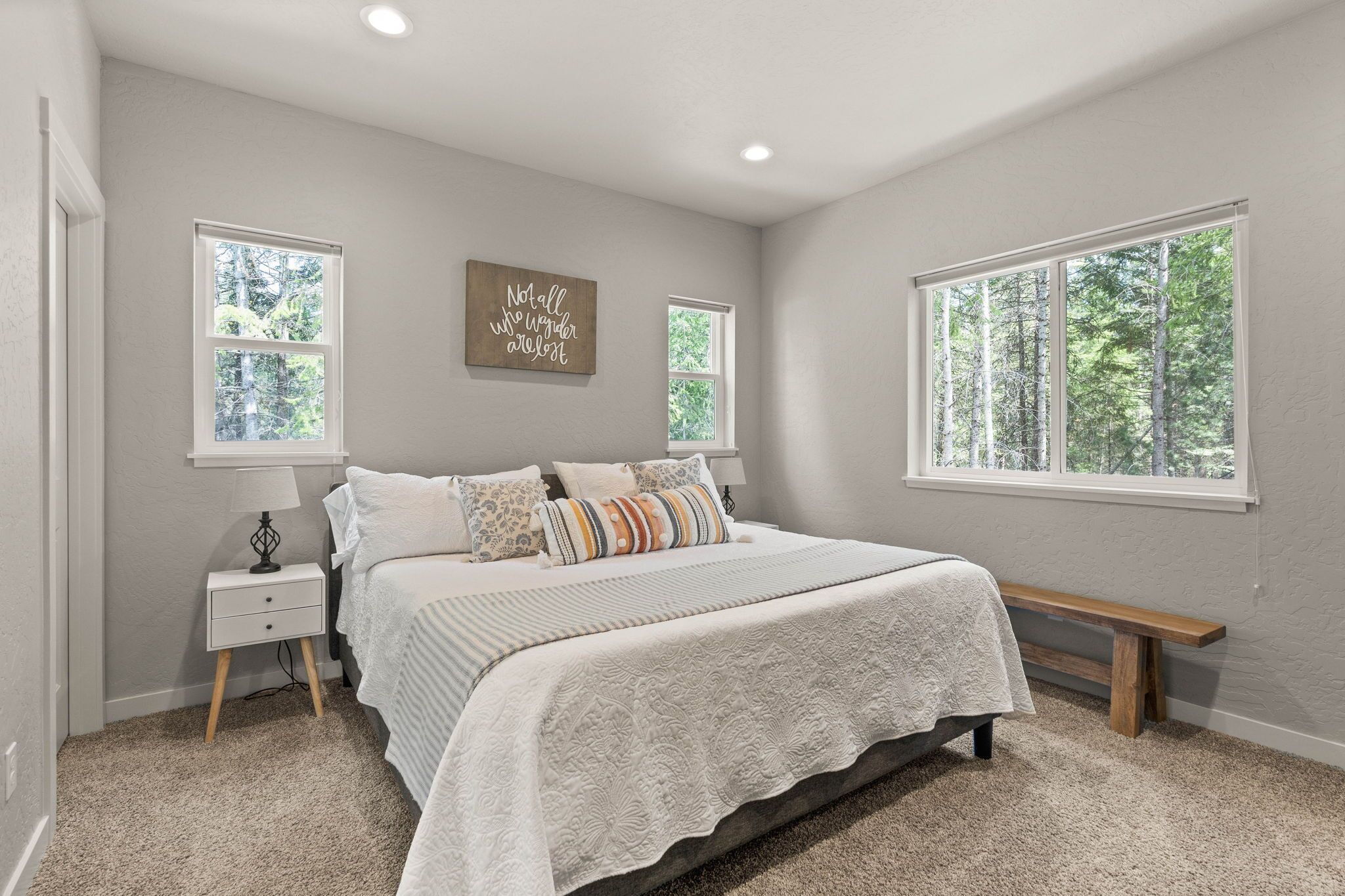 PNW ~ Bayview Bigfoot steps to Lake Pend Oreille/Hot Tub