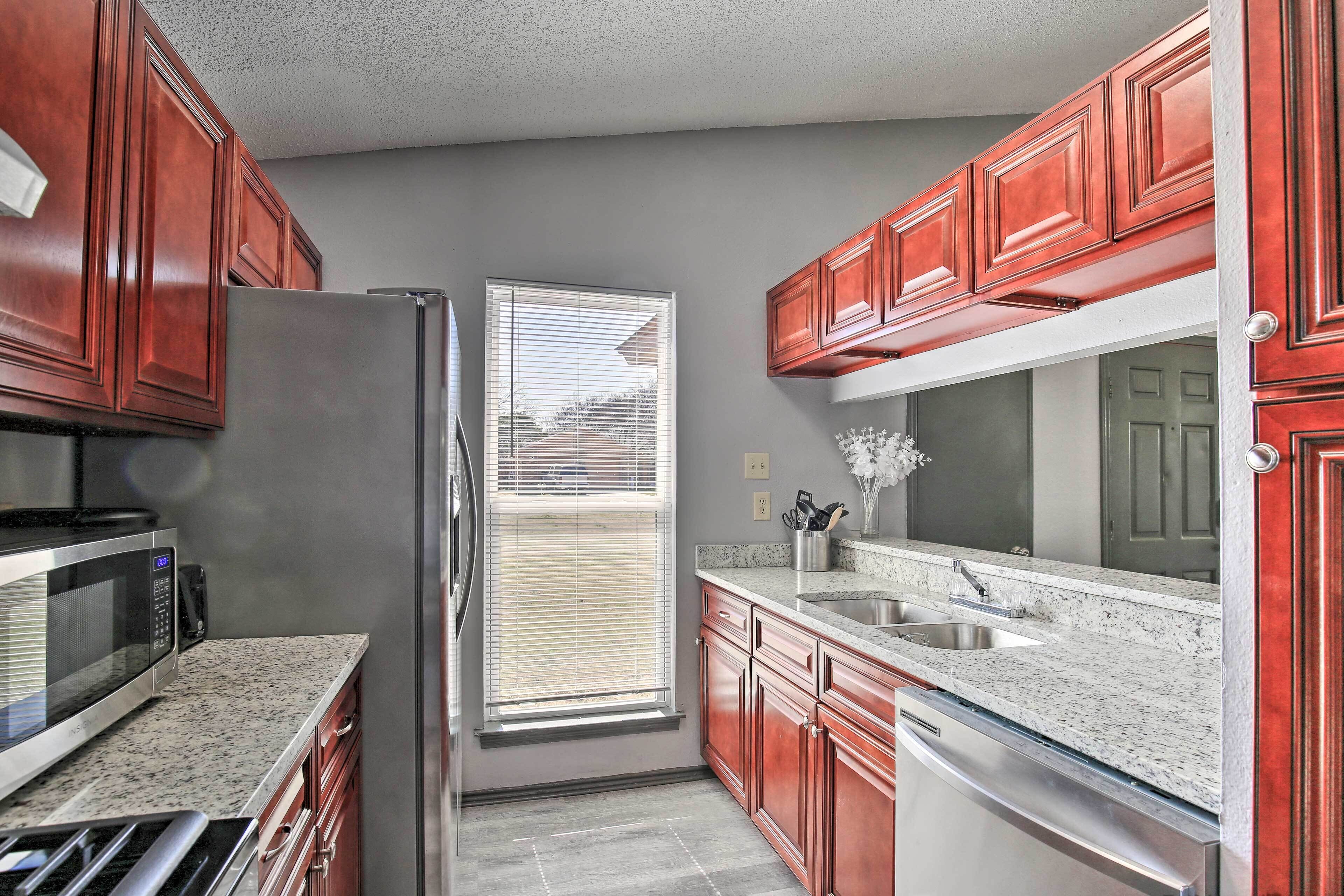 West San Antonio Home: Near Dtwn Attractions!