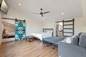 2 bedrooms, desk, iron/ironing board, free WiFi