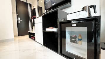 Superior Double Room | 1 bedroom, free minibar, desk, laptop workspace