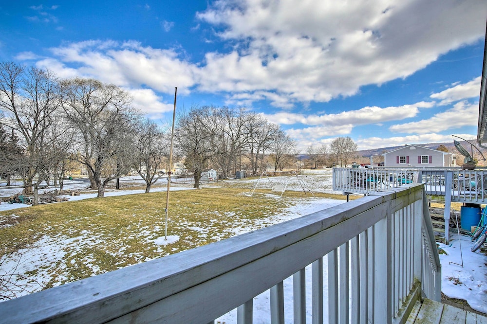 Hopewell Junction Apartment w/ Community Pool