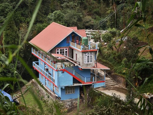 Located in the heart of Darjeeling surrounded by greenery.