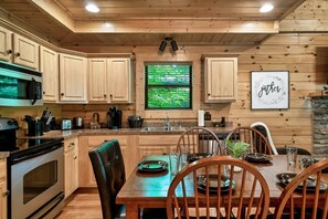 Fridge, microwave, oven, stovetop - Mins to Prkwy! Pool Table + Hot Tub + Arcade (Sevierville)