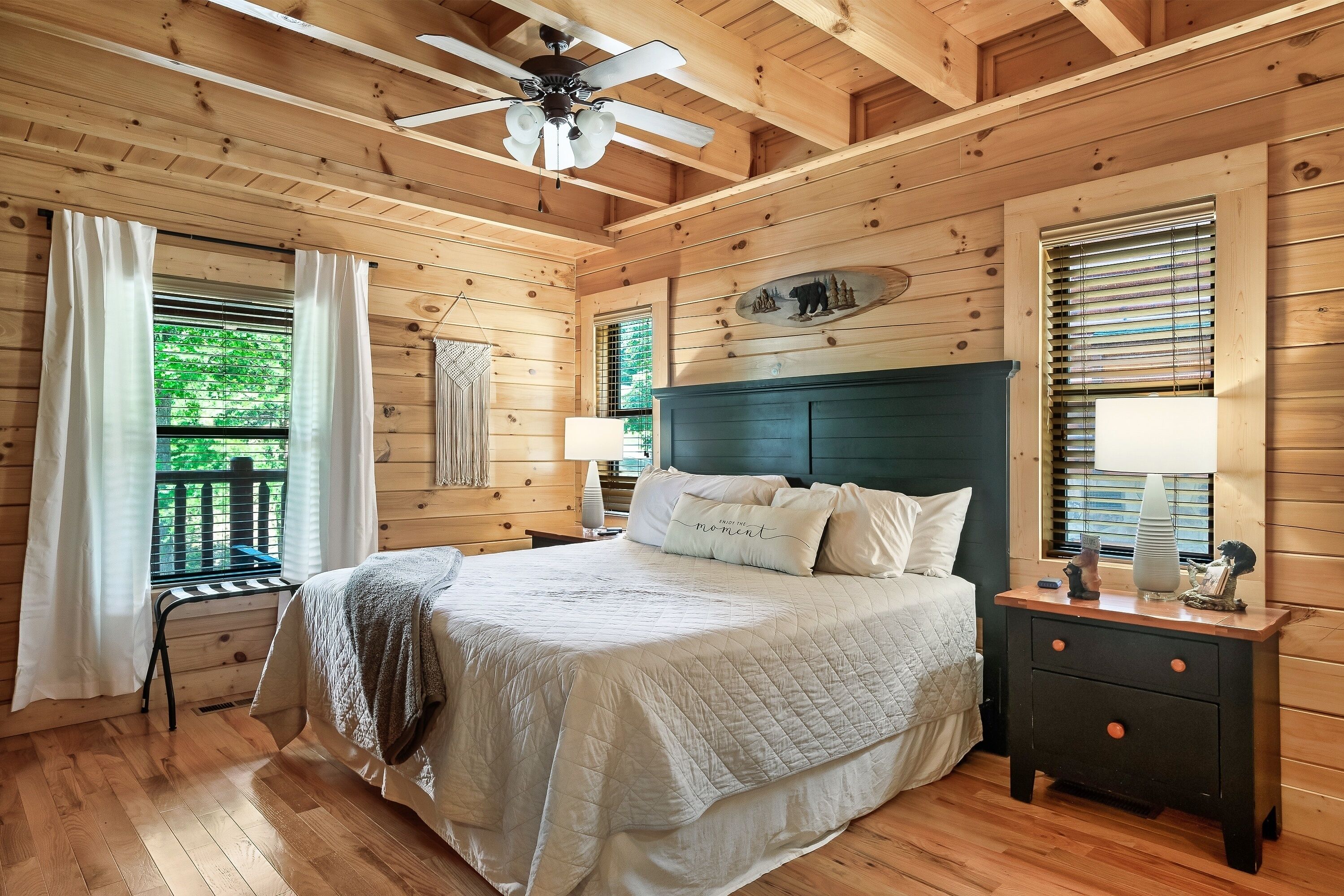 2 makuuhuonetta, silitysrauta/-lauta, ilmainen Wi-Fi, vuodevaatteet