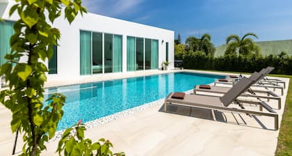 Modern 4 Bedroom Pool Villa PMK-A2