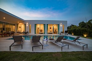 Outdoor pool - Modern 4 Bedroom Pool Villa PMK-A2 (Hua Hin)
