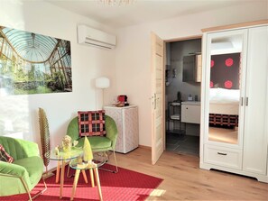 1 bedroom, free WiFi, bed sheets